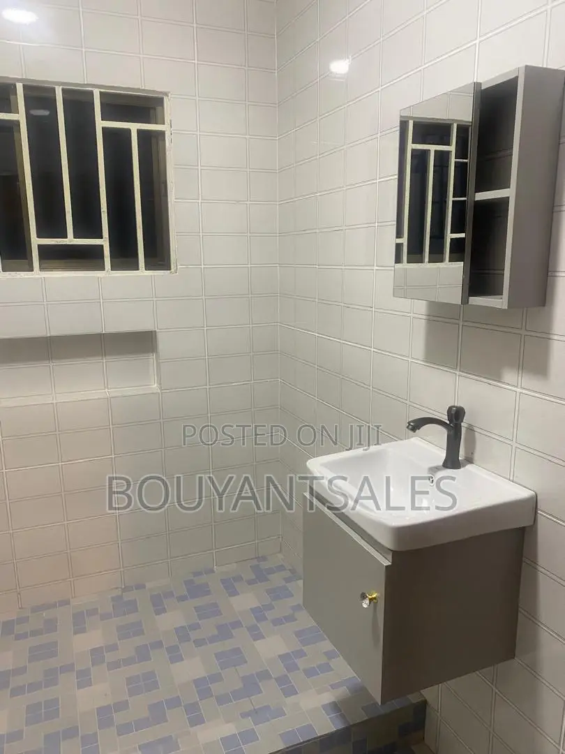 3bdrm House in Ashongman Estate for rent