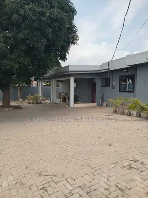 7bdrm House in Sefdard Properties, Achimota for rent