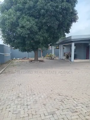 7bdrm House in Sefdard Properties, Achimota for rent