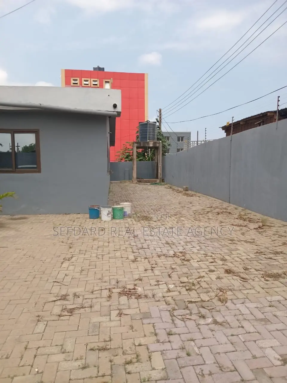 7bdrm House in Sefdard Properties, Achimota for rent