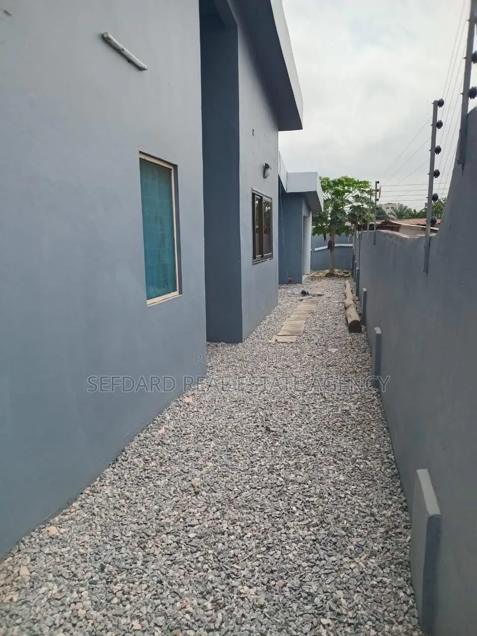 7bdrm House in Sefdard Properties, Achimota for rent