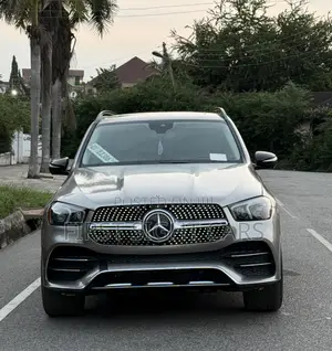Mercedes-Benz GLE-Class GLE 350 4MATIC 2021 Gold
