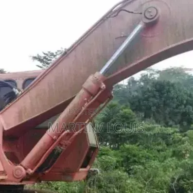 Kraneks Escavator EK 270 LC