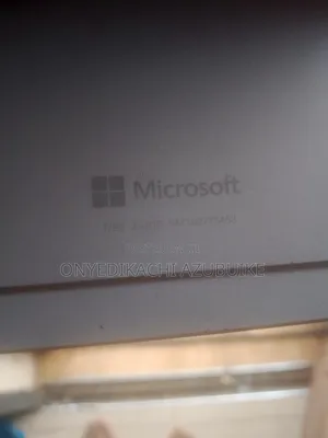 New Laptop Microsoft Surface Pro 5 8GB Intel Core i5 SSD 256GB