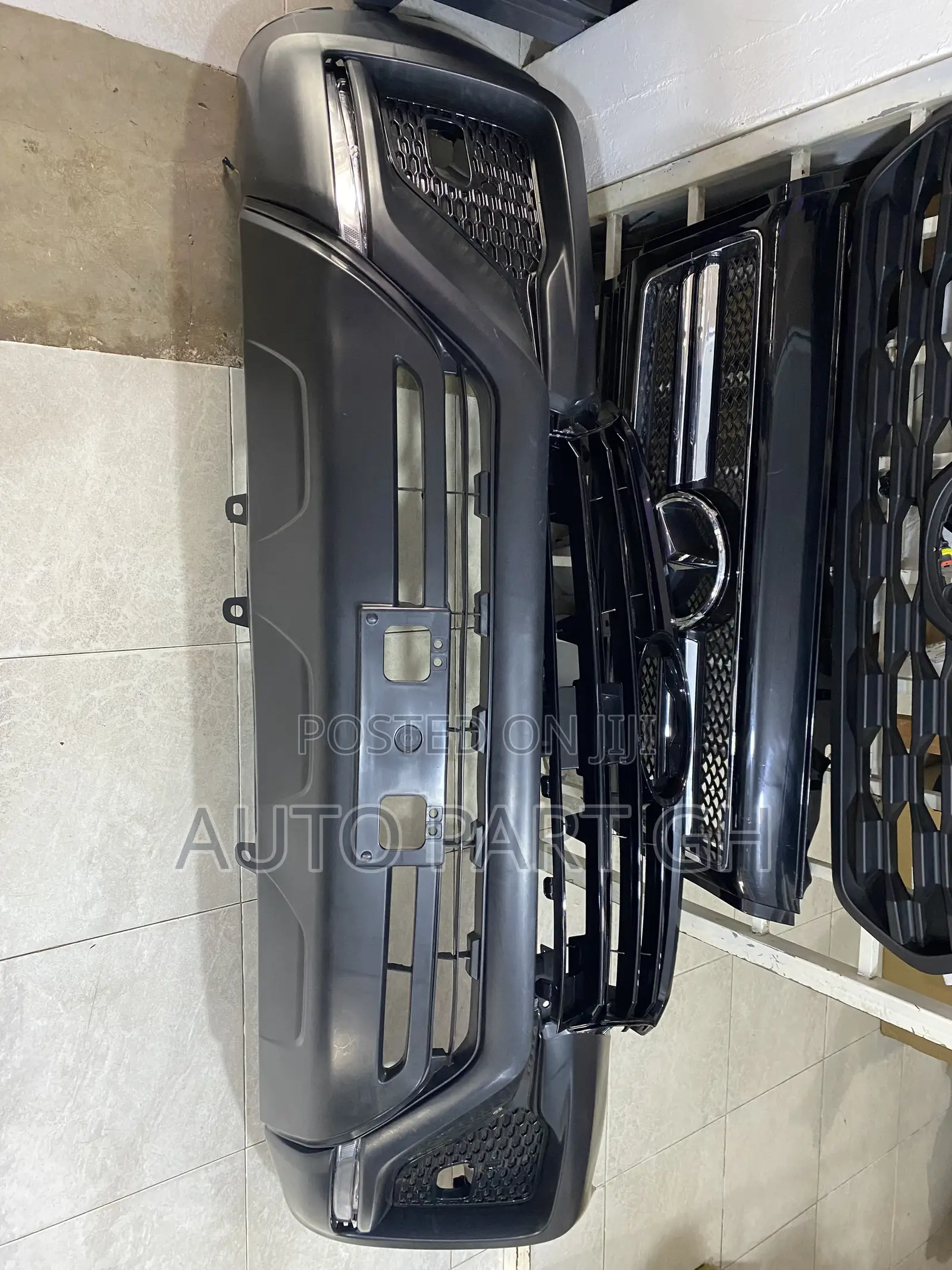 Toyota Fortuner Complete Bumper 2020 2021 2022