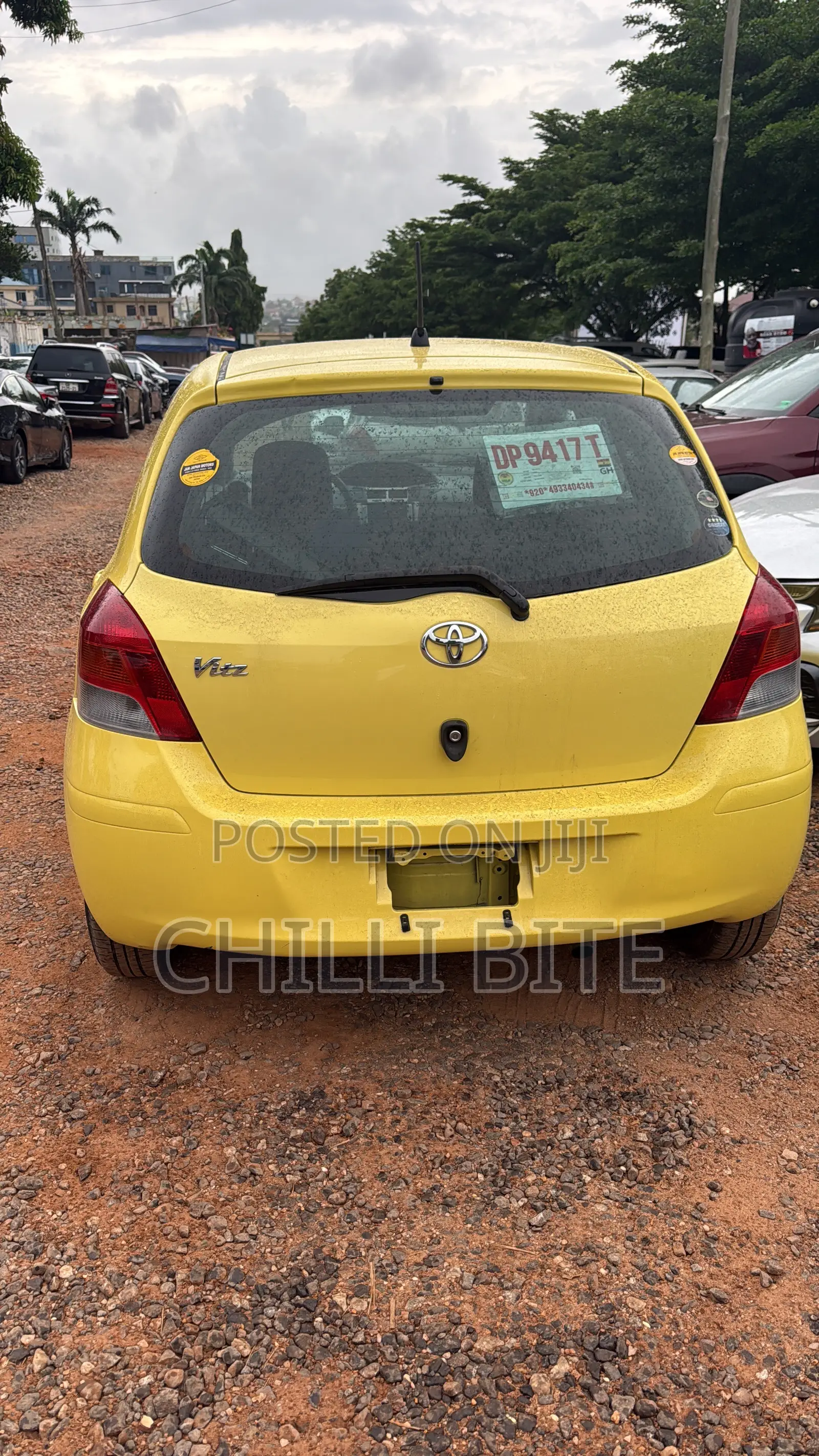 Toyota Vitz 1.3 AWD 3dr 2010 Yellow