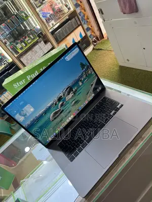 Laptop Apple MacBook Pro 2019 16GB Intel Core i9 SSD 1T