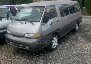 Hyundai H1 2004 Grey