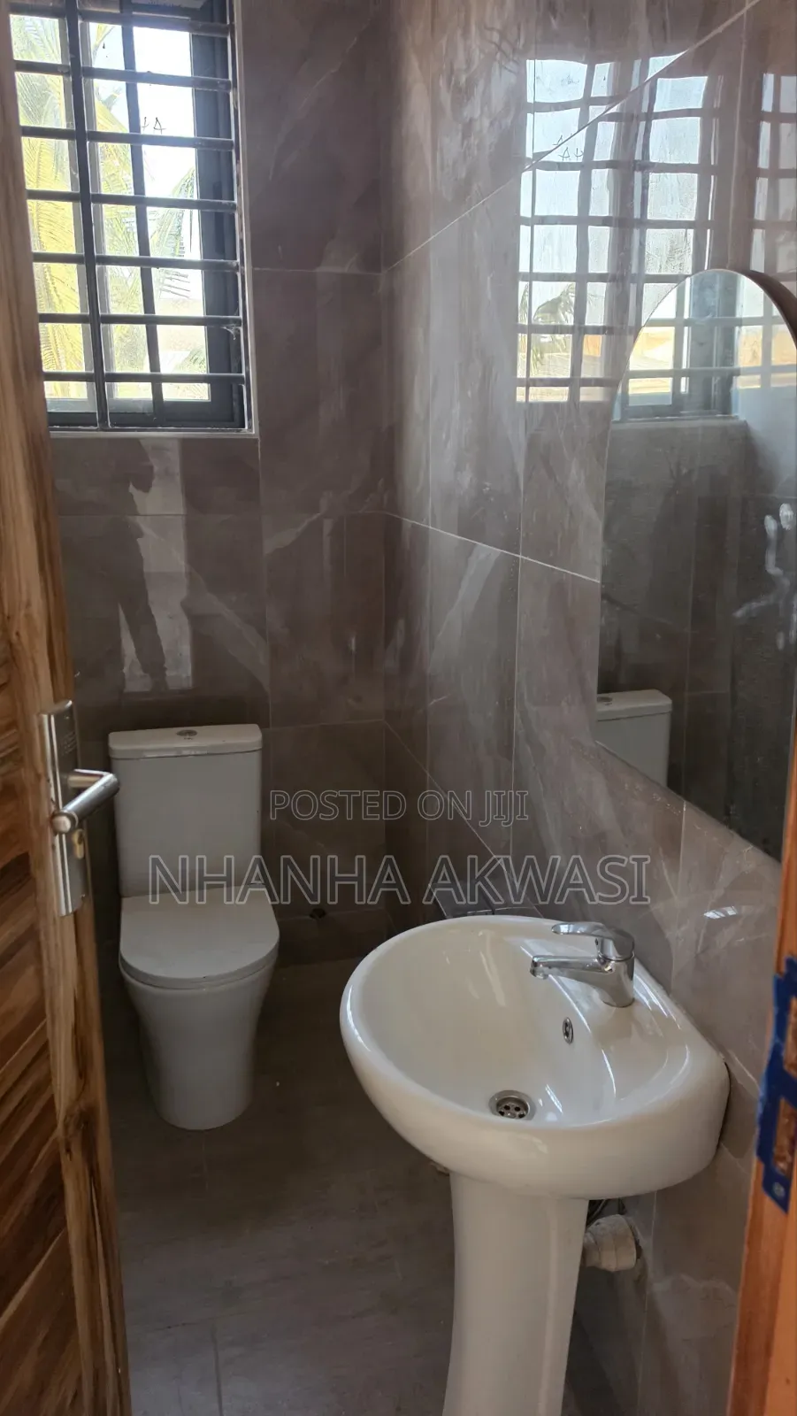 2bdrm Apartment in Lashibi Drc, Sakumono for rent