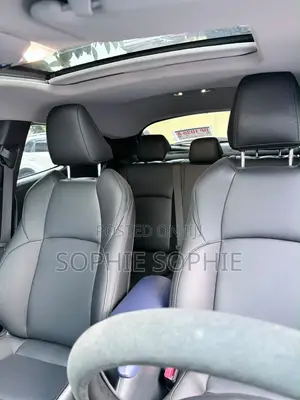 Toyota C-HR XLE 2021 Red
