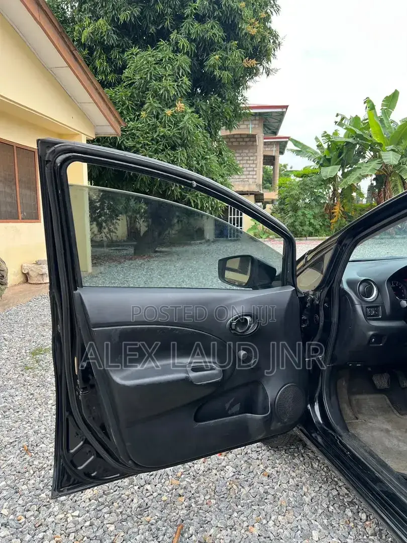 Nissan Versa 1.6 S 2016 Black