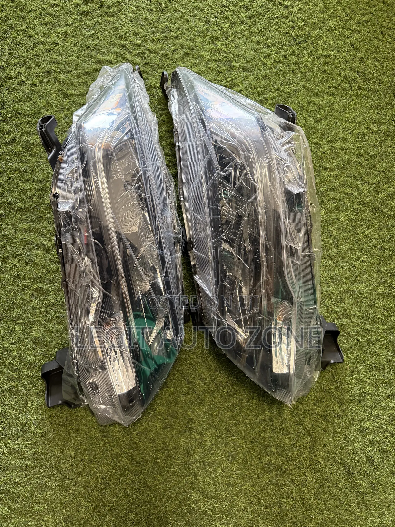 Toyota Rush 2017,2018,2019,2020, Headlight Available