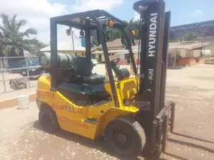 Hyundai 2.5 T Forklift for Sale