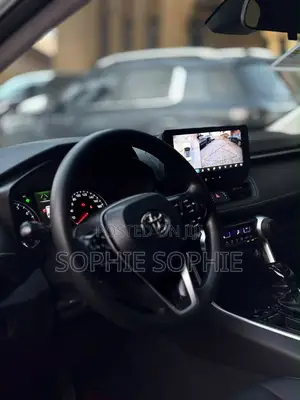Toyota RAV4 XLE AWD 2023 White