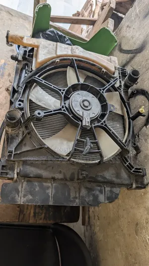 Toyota Yaris 2007,2008,2009,2010,2011 Radiator Tank and Fan