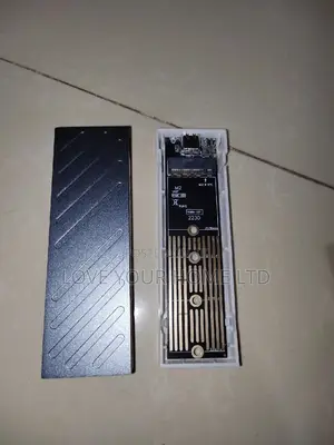 M.2 SSD Case/USB 3.1 Type-C Enclosure for NVMe NGFF M.2 SSD 6/10Gbps