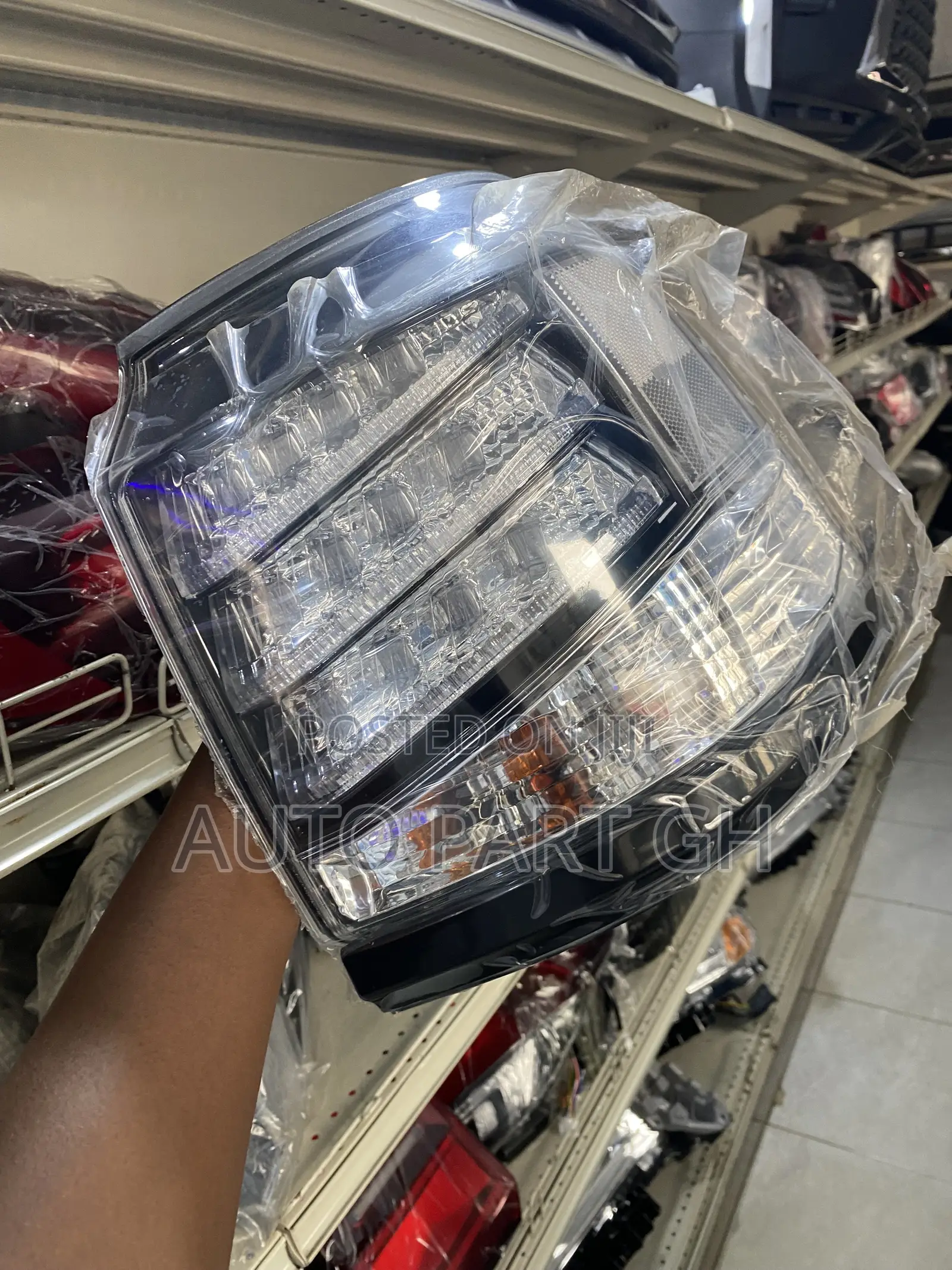 Lx570 Taillight 2013,2014,2015