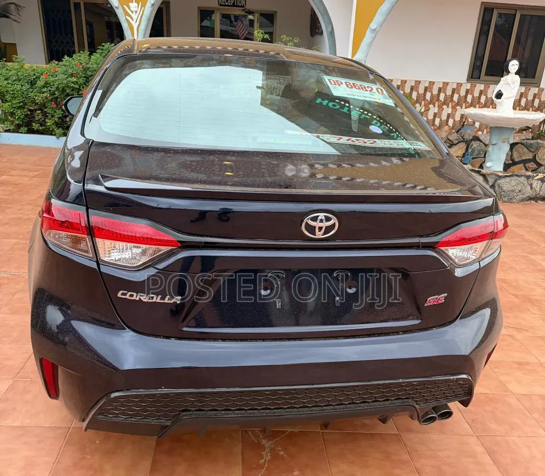 Toyota Corolla 2022 Black