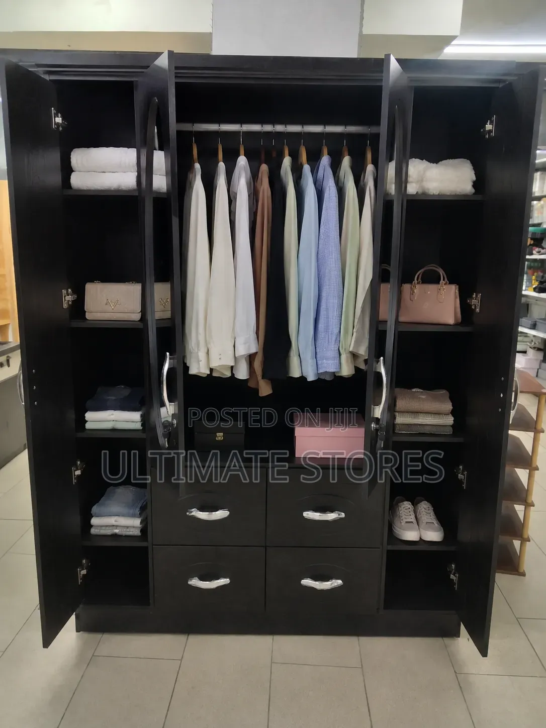 4 Door Foreign Wardrobe With Mirrors