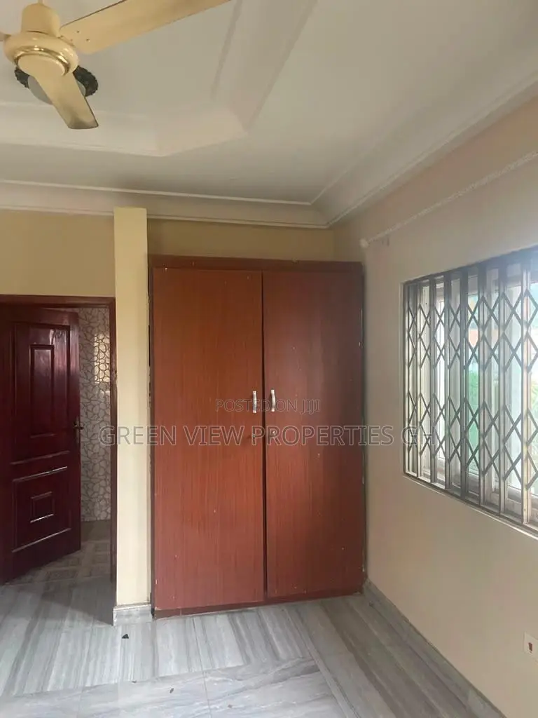 3bdrm Apartment in West Hills Mall Area for rent
