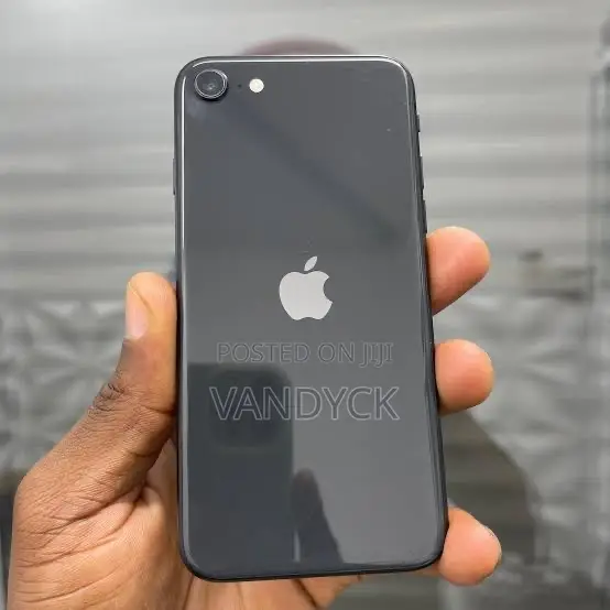 Apple iPhone SE (2022) 64 GB Black