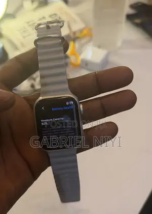 Apple Watch Series 8 41mm (GPS + Cellular)