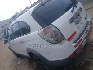 Chevrolet Captiva 2010 White
