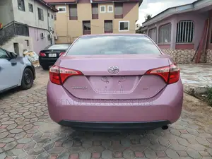 Toyota Corolla 2018 Pink