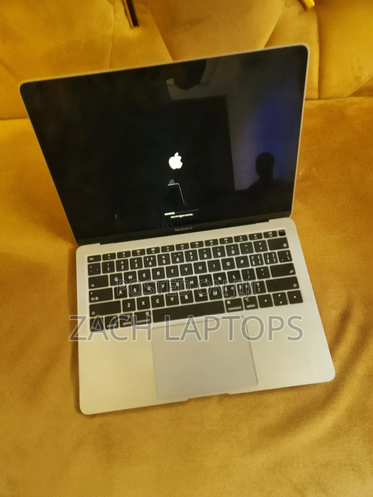 Laptop Apple MacBook Air 2019 8GB Intel Core i5 SSD 256GB