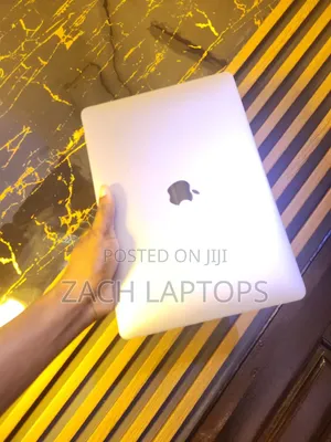Laptop Apple MacBook Air 2019 8GB Intel Core i5 SSD 512GB