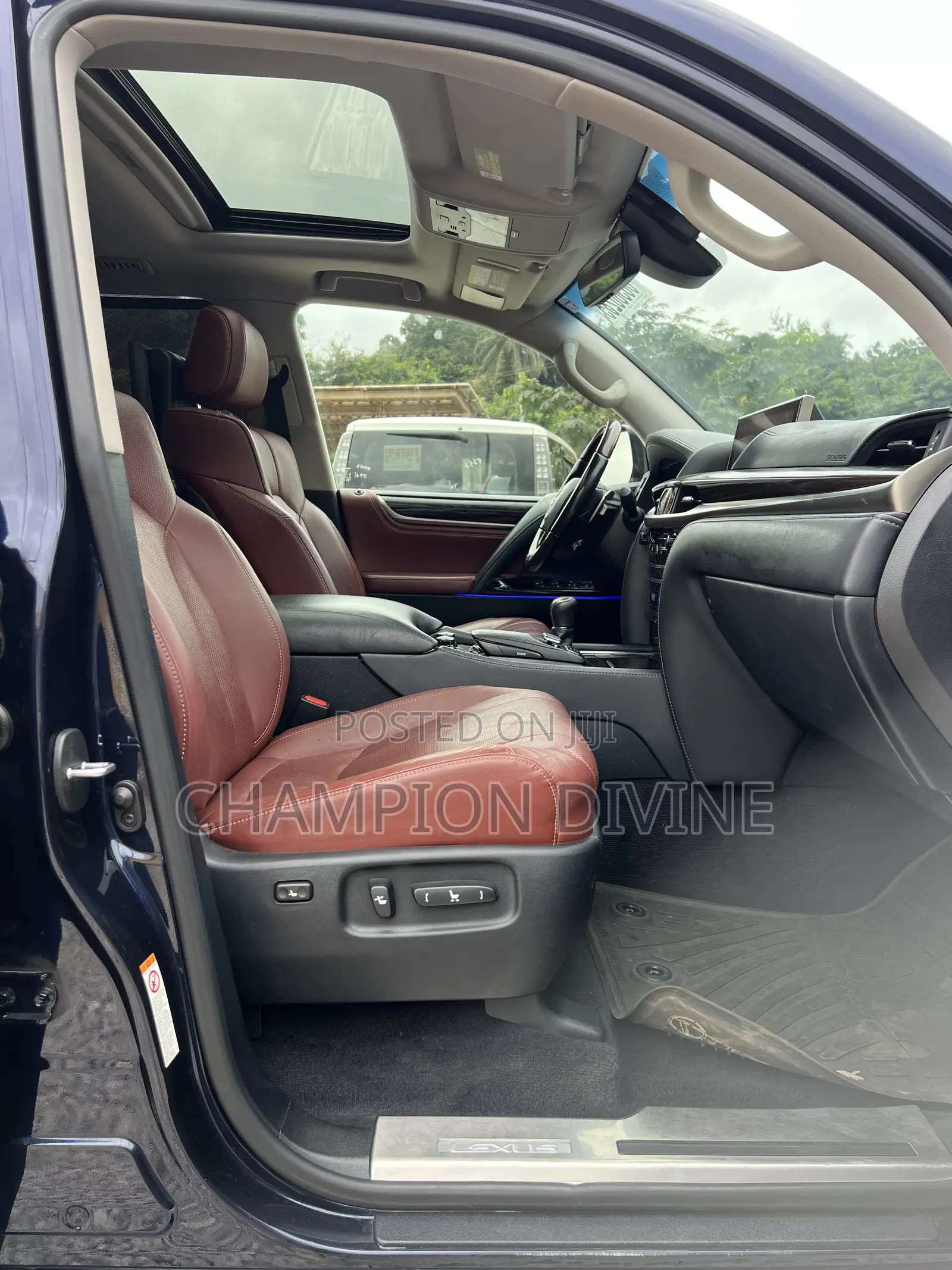 Lexus LX 2018 Blue