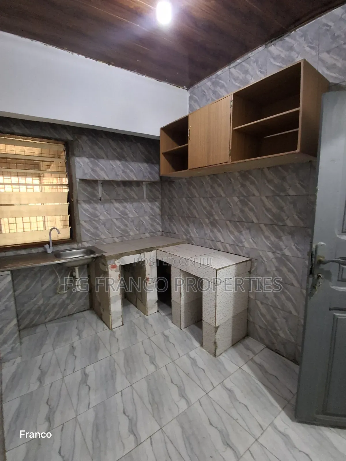 1bdrm Apartment in Kg Franco Properties, Baatsona Total for rent