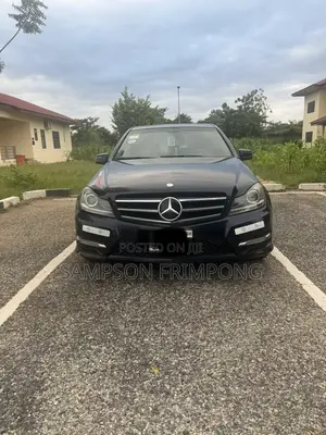 Mercedes-Benz C250 2014 Blue
