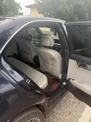 Mercedes-Benz C250 2014 Blue