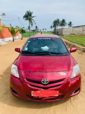 Toyota Yaris 2016 Gray