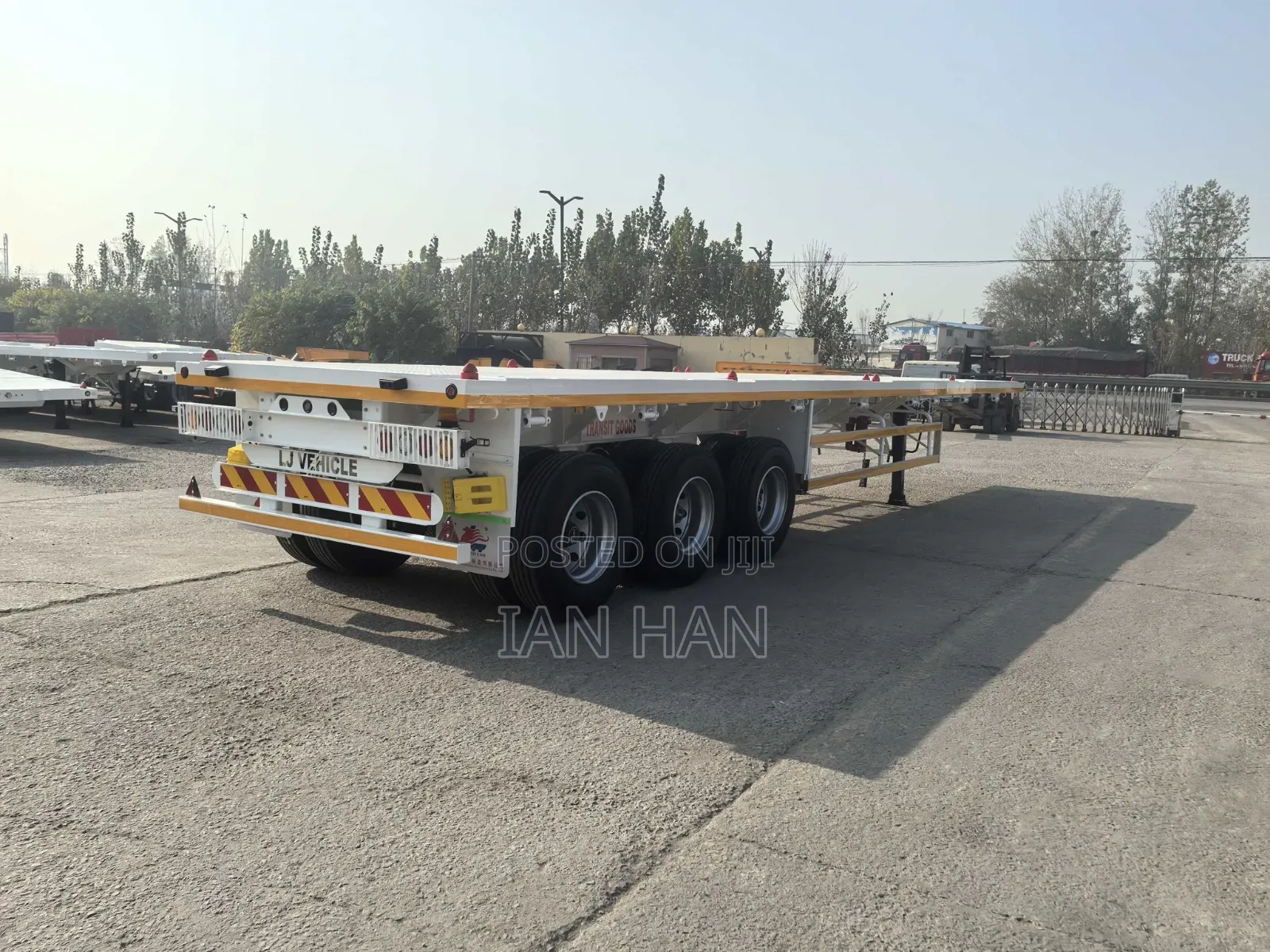 Factory New 3 Axles Flatbed Trailer