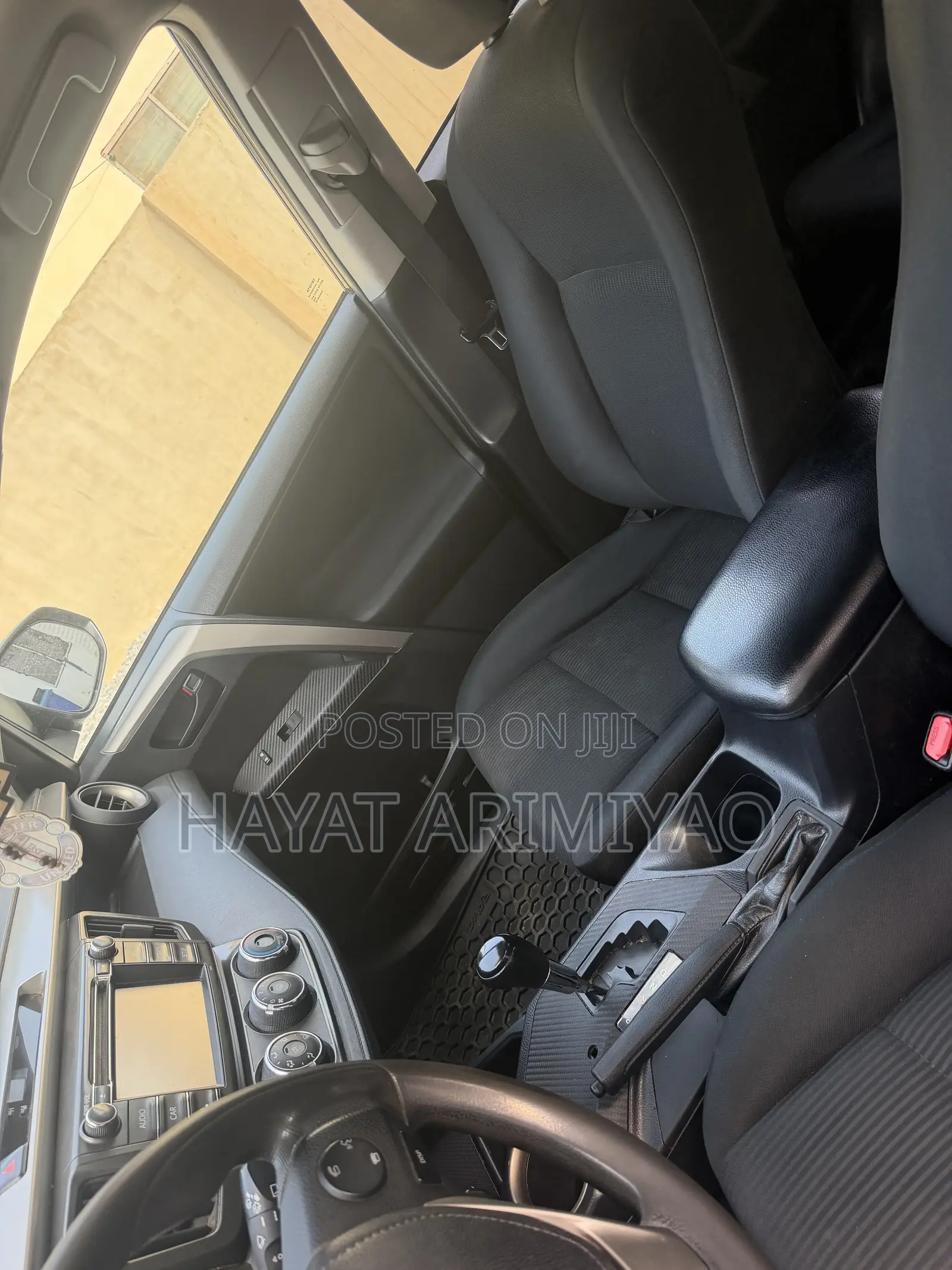 Toyota RAV4 LE 4dr SUV AWD (2.5L 4cyl 6A) 2015 Gray
