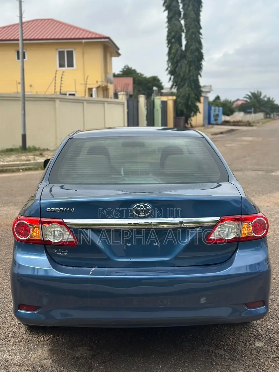 Toyota Corolla LE 4dr Sedan (1.8L 4cyl 4A) 2013 Blue