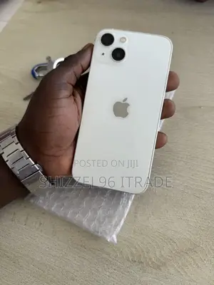 Apple iPhone 13 128 GB White