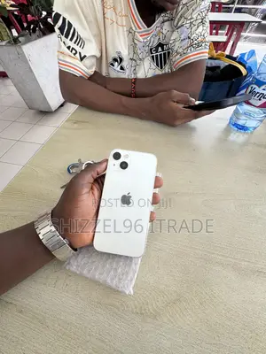 Apple iPhone 13 128 GB White