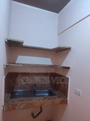 1bdrm Room & Parlour in Curtis'S Estate, New Gbawe for rent