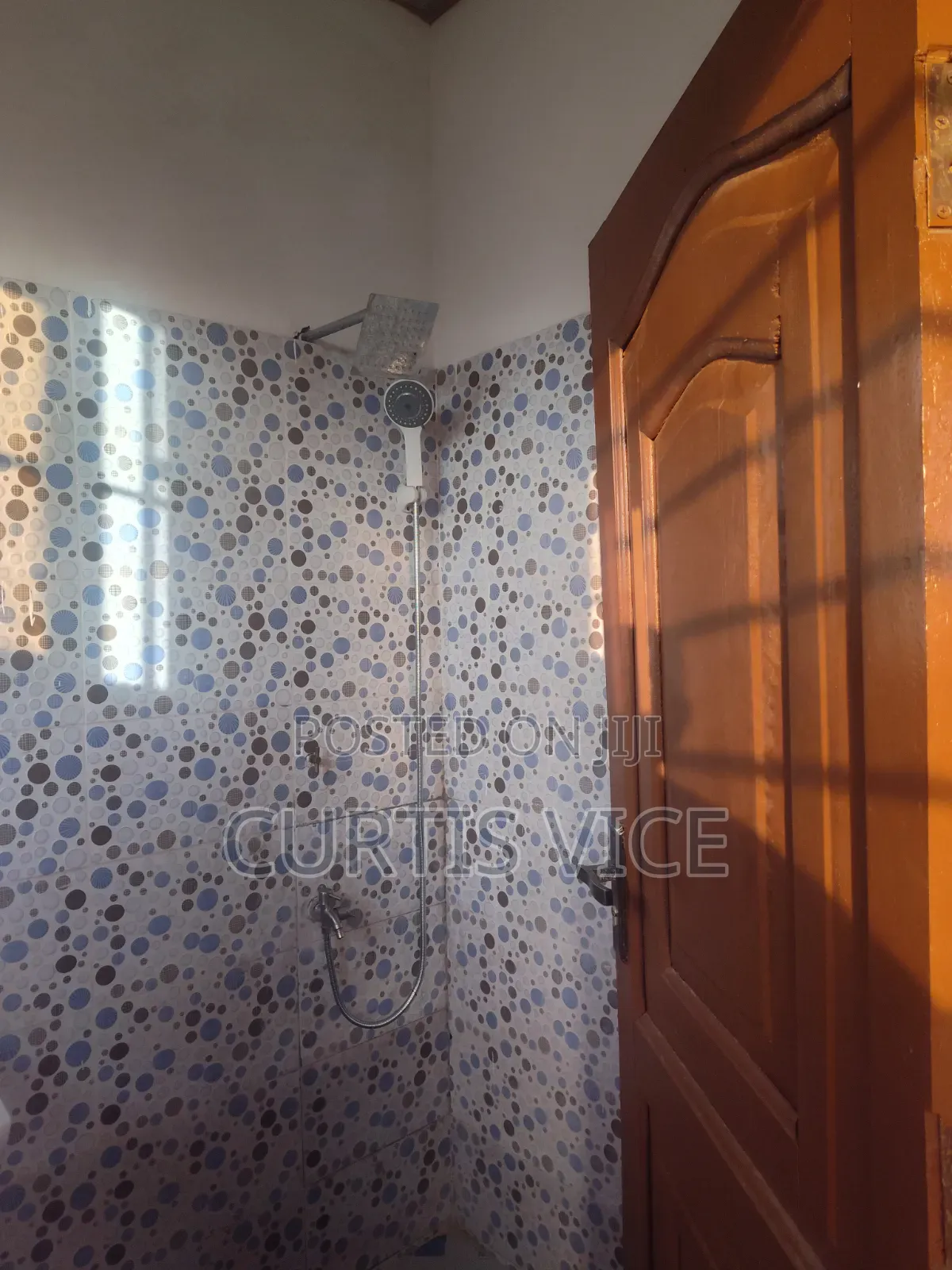 1bdrm Room & Parlour in Curtis'S Estate, New Gbawe for rent