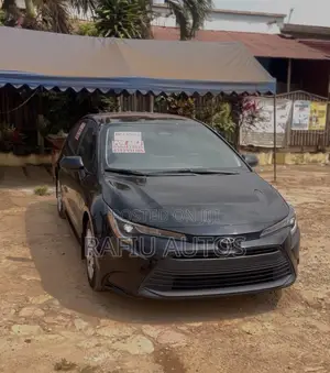 Toyota Corolla LE 2023 Black