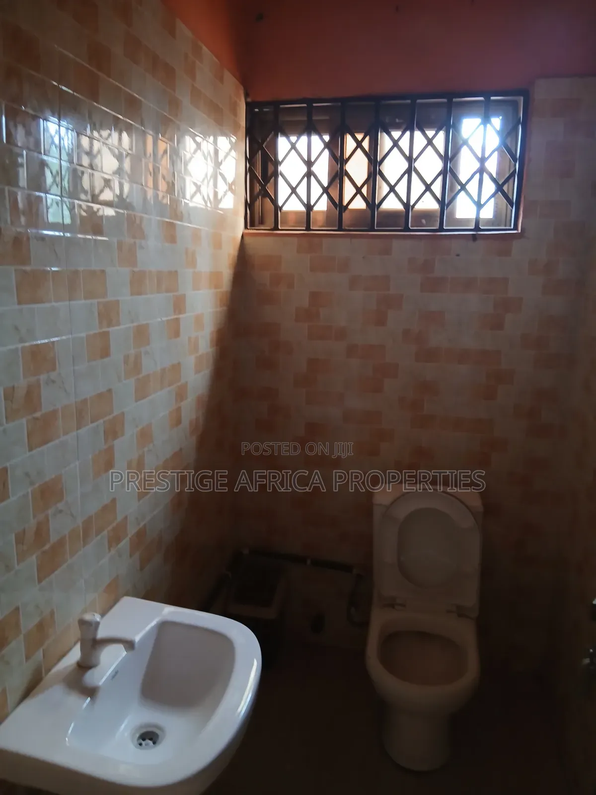 4bdrm House in Grand Prestige, Accra Metropolitan for sale