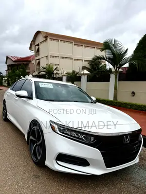 Honda Accord Sport (2.0L 4cyl Turbo 10A) 2019 White