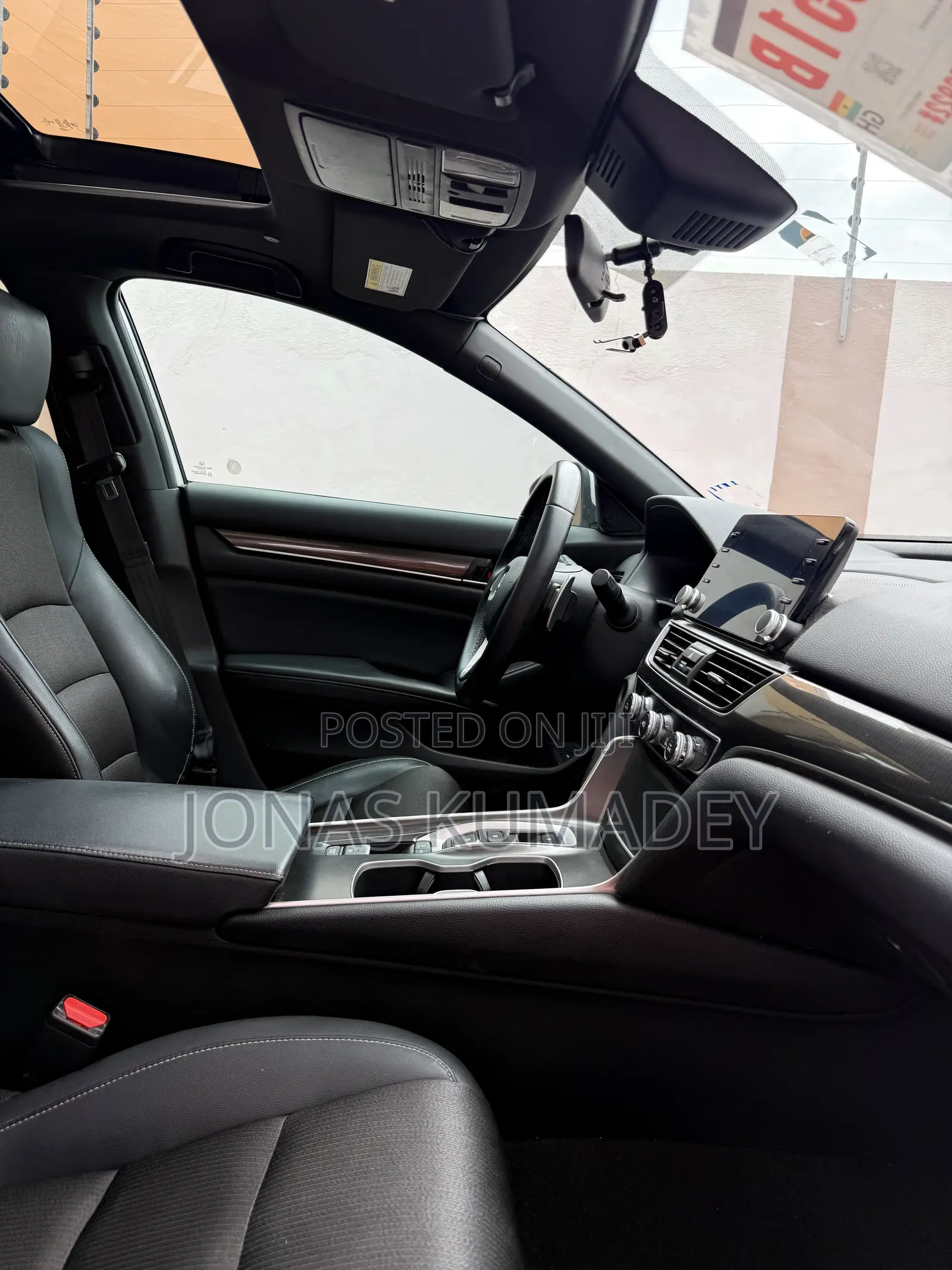 Honda Accord Sport (2.0L 4cyl Turbo 10A) 2019 White