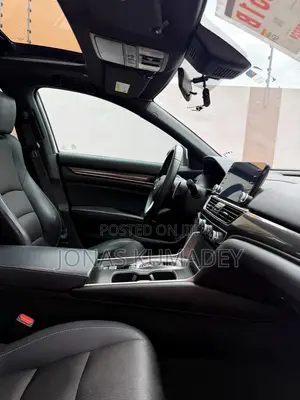 Honda Accord Sport (2.0L 4cyl Turbo 10A) 2019 White