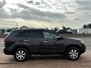 Kia Sorento 2011 Brown