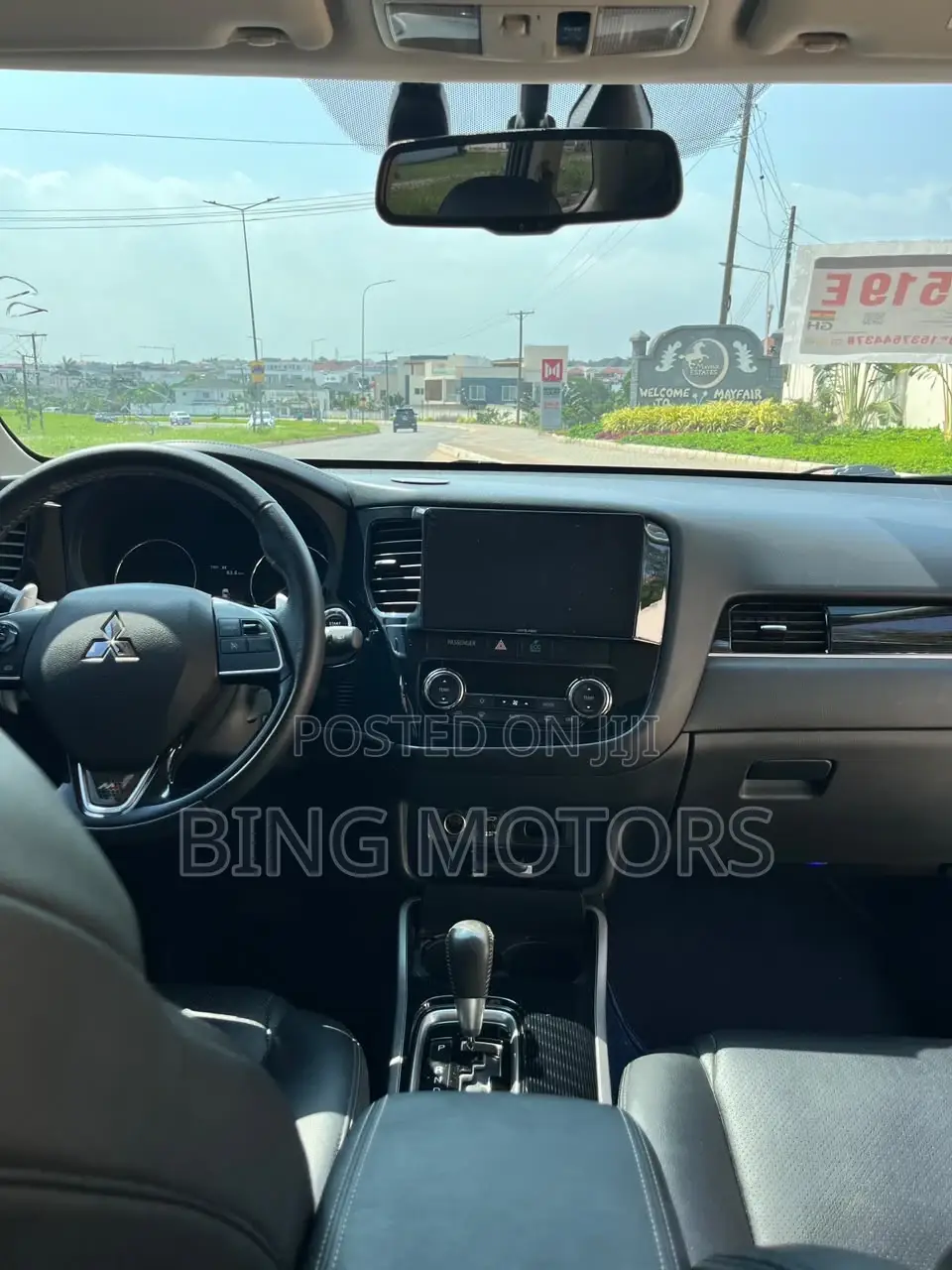 Mitsubishi Outlander 2021 White