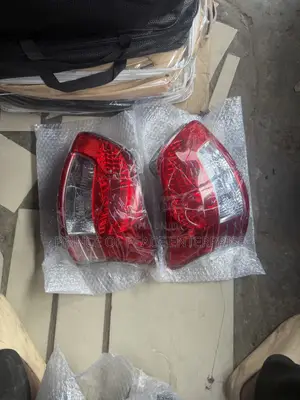 Toyota Yaris 2008 2009 2010 Long Boot Taillight Pair New